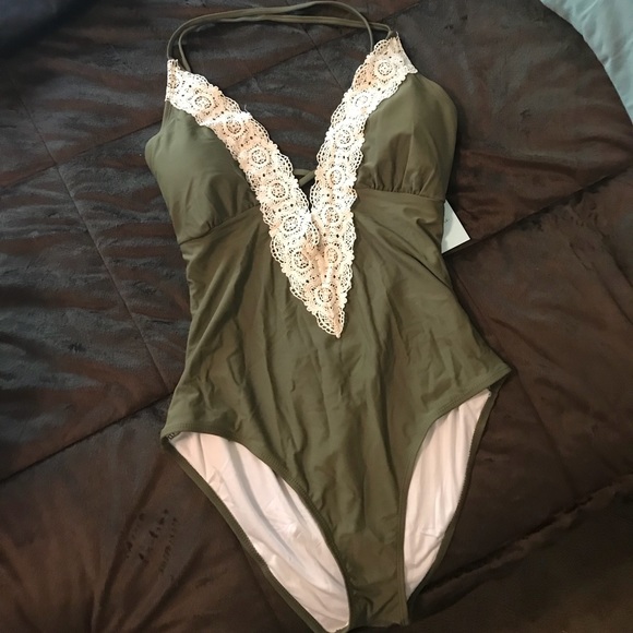 Cupshe Other - NWT olive green and lace cross back one piece.